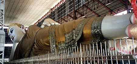 Liegender Buddha in Yangon