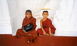 Jung novices in front of a temple