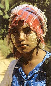 Arakanese girl with tanaka make-up
