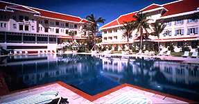 Enjoy and relax at the swimming pool at the Grand Hotel