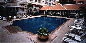Hotel Le Royal Phnom Penh - Pool