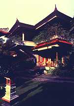 Hotel Bali Tropik facade