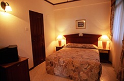 Nice and comfortble rooms also per hours available