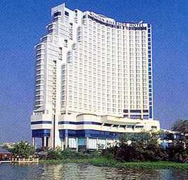 Montien Riverside Hotel