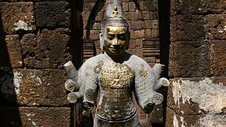 Prasart Muang Sing - Bodhisattva Avalokithesvare Statue