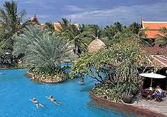 One of Southeast Asia's most magnificent pools, it is landscaped as if on the edge of a lush tropical jungle. 