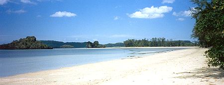 wide sandy beaches along the West-Coast of Thailand !