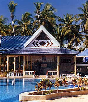 Restaurant & Pool