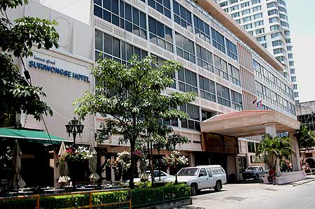 Suriwongse ZenithHotel im Herzen Chiang Mai's