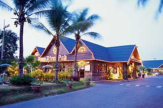 Moon River Pub