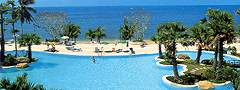 Grosser Swimmingpool