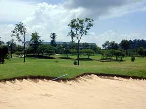 Soi Dao Highland Hotel / Golf Course