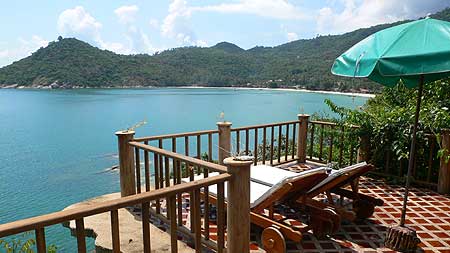 View to Had Thong Nai Pan Yai