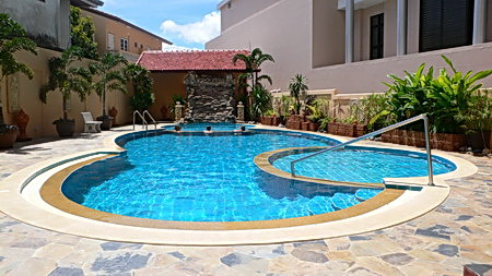 Wongamat Residence Pool