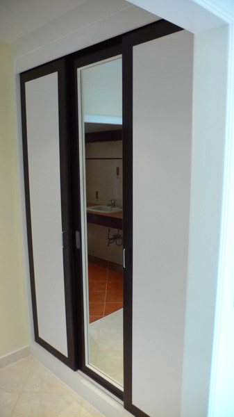 Walk-In Wardrobe